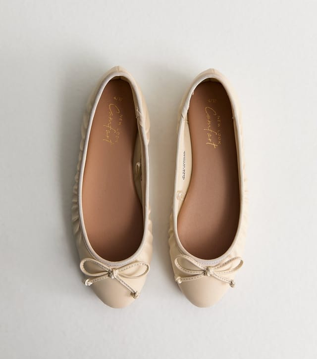 New Look Women's Off White Faux Leather Ruched Ballerina Pumps Vegan New Look - 2