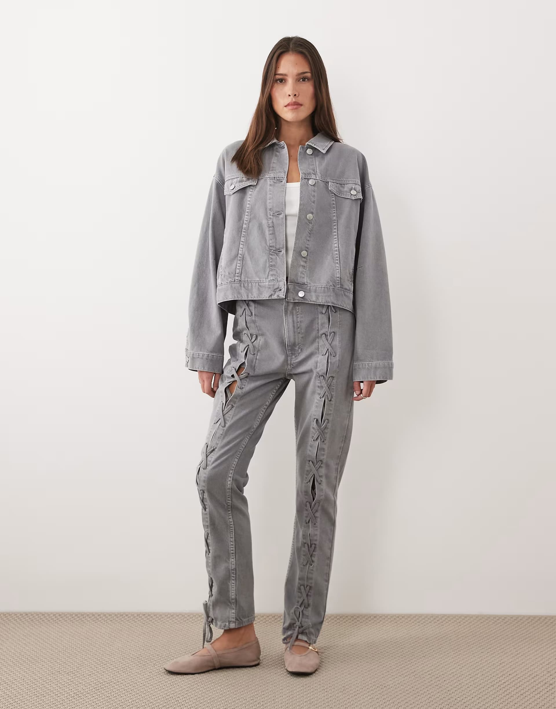 ASOS ASOS DESIGN 90s straight jeans & jacket in grey with lace up co-ord