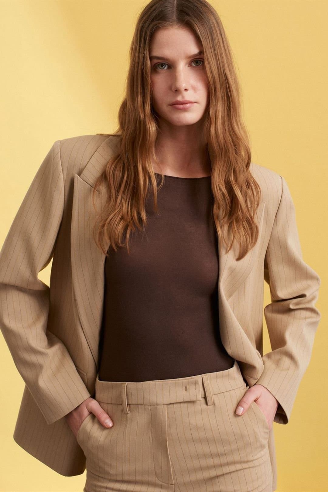 Dilvin Dilvin Women's Striped Crepe Blazer With Shawl Collar in Beige
