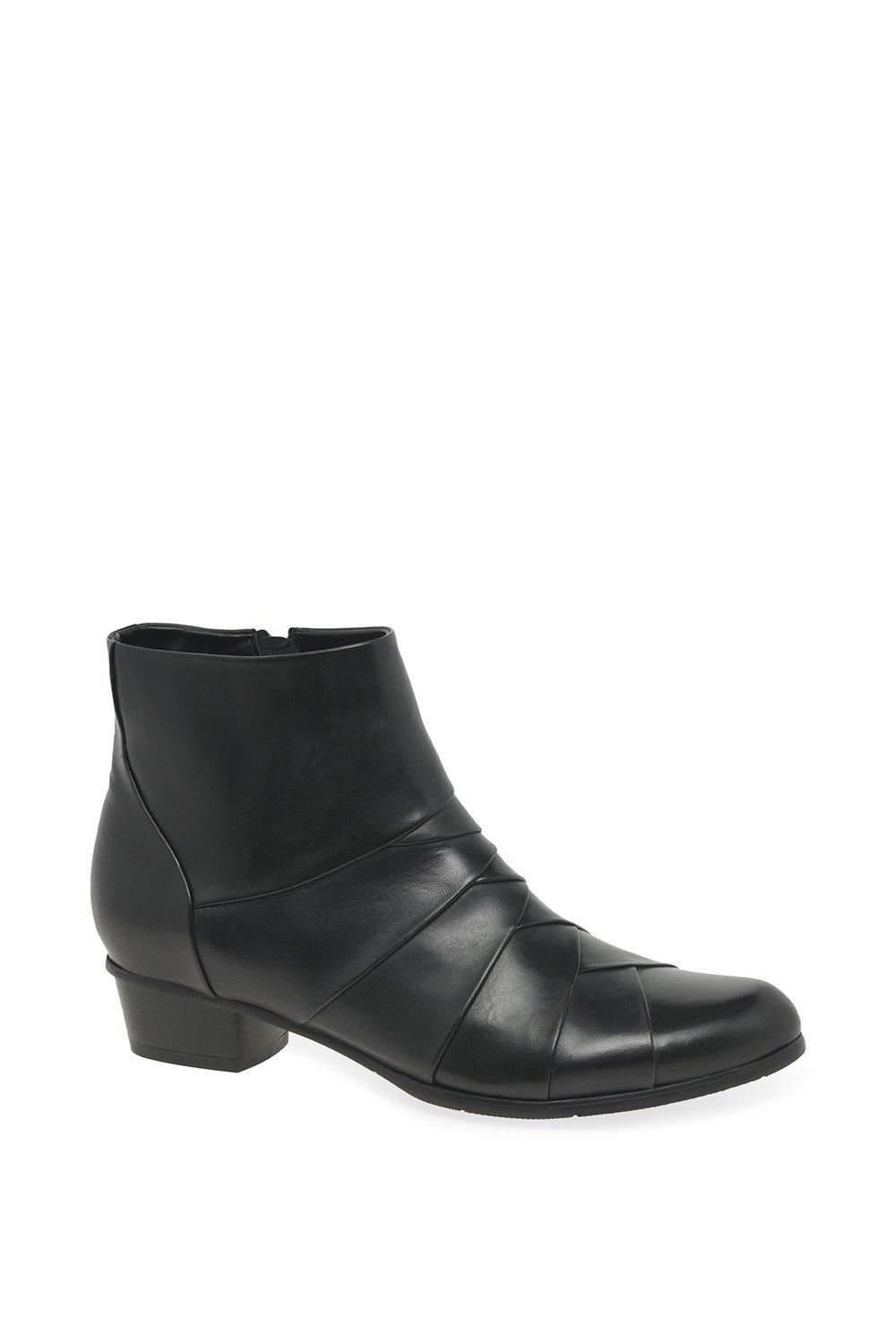 Regarde le Ciel Regarde Le Ciel Women's 'Stefany 172' Ankle Boots in Black