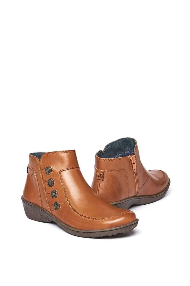 Moshulu Moshulu Women's 'Fruit Drop 2' Lightweight Ankle Boots in Tan - 2