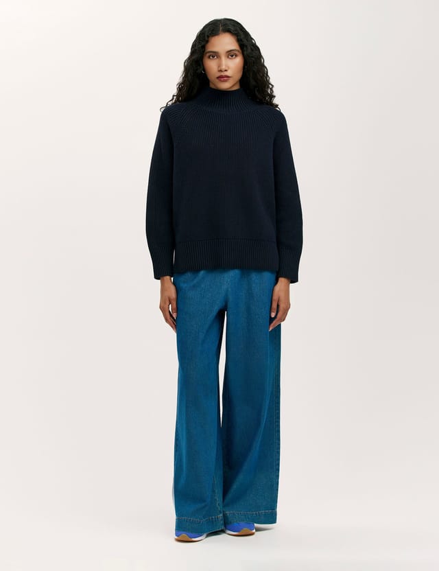 Finery London Finery London Women's Kaela Funnel Neck Knitted Jumper in Dark Navy - 2