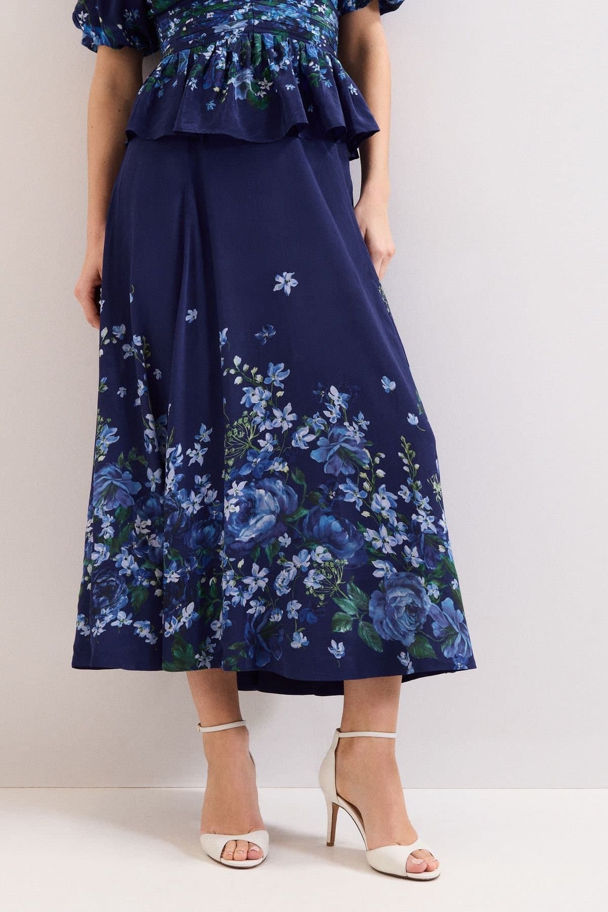 Phase Eight Phase Eight Women's Maeve Floral Skirt in Navy