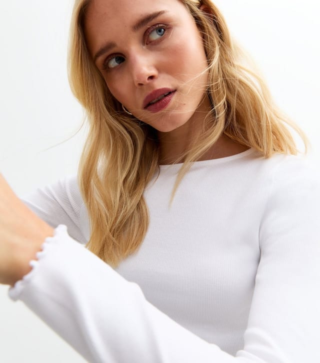 New Look Women's White Ribbed Crew Neck Long Sleeved Top New Look - 2