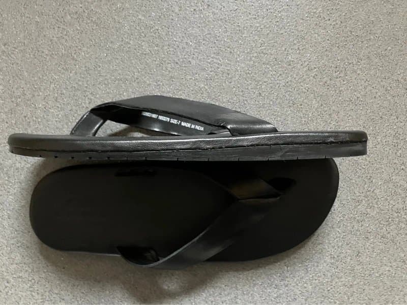 ASOS Design ASOS design black leather flip flops summer sliders sandals sz 7