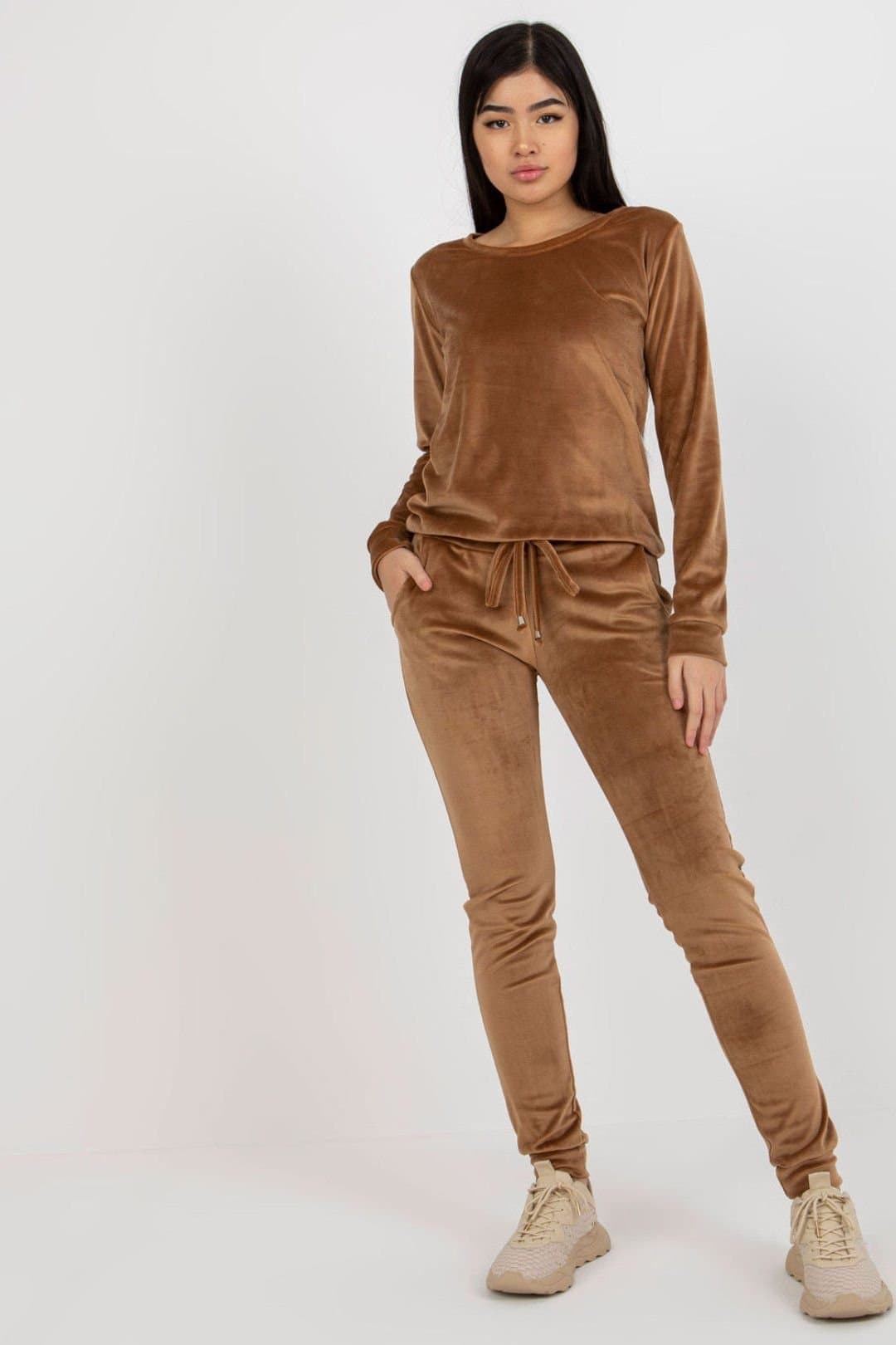 Love Lace Love Lace Women's Velour Tie Waist Blouse & Pants Set in Brown