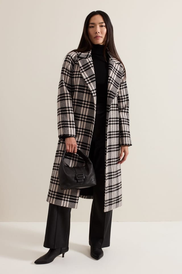 Phase Eight Phase Eight Women's Cassie Check Wool Coat in Black - 3