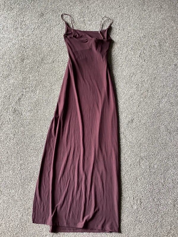 Bershka Bershka - burgundy stretch fit ruched strap midi dress size small BNWT