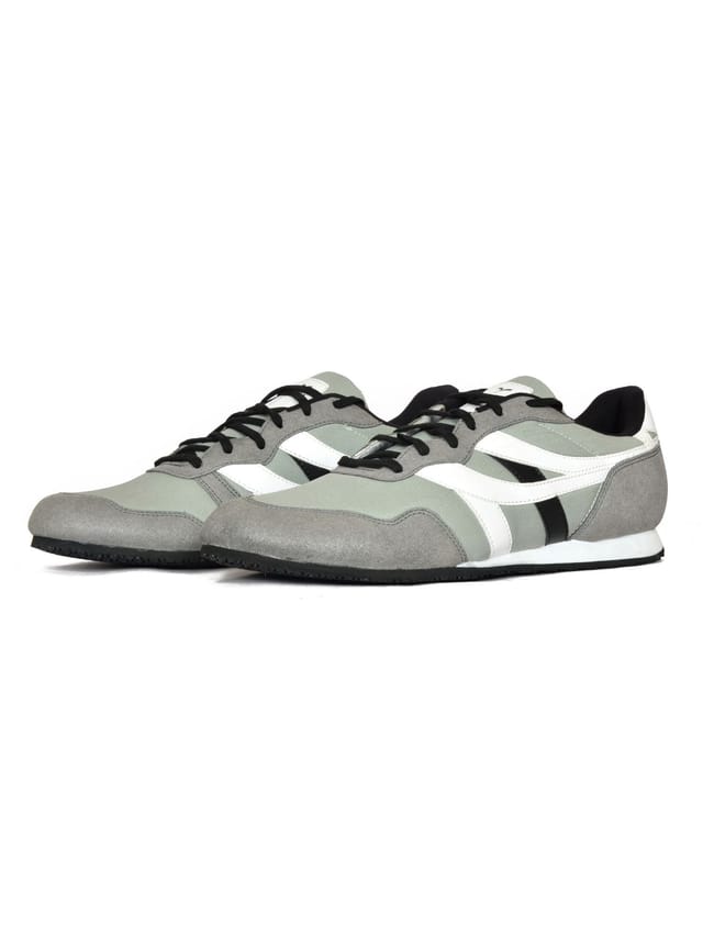 QUIVE QUIVE Men's ClassicFit Premium Leather Sneakers for Men in Grey - 2
