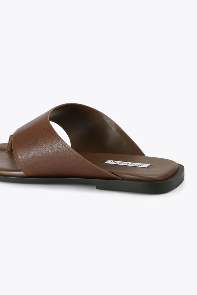 Steve Madden STEVE MADDEN Women's 'Illia Cognac' Leather Sandals in Dark Brown - 3