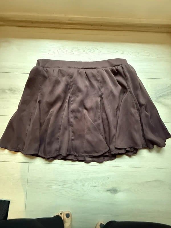 ASOS Design Asos chiffon flowy skirt 14
