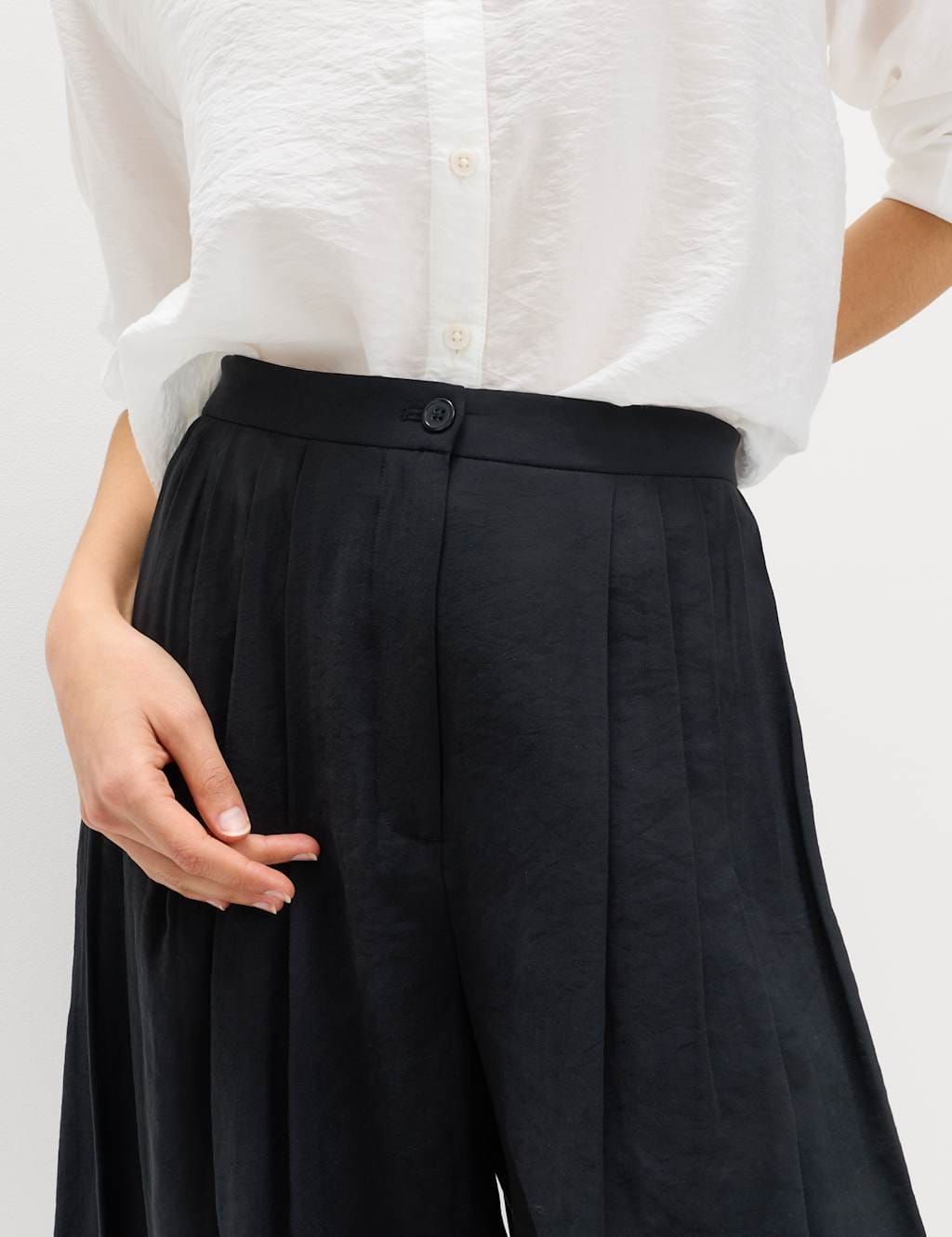 Marks & Spencer M&S Pleated Longline Shorts Black - 4