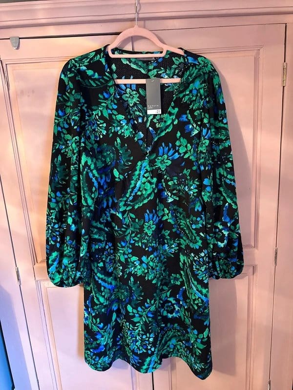 Papaya Curve Lovely Black & Green dress by Papaya Curve, size 18. - 1