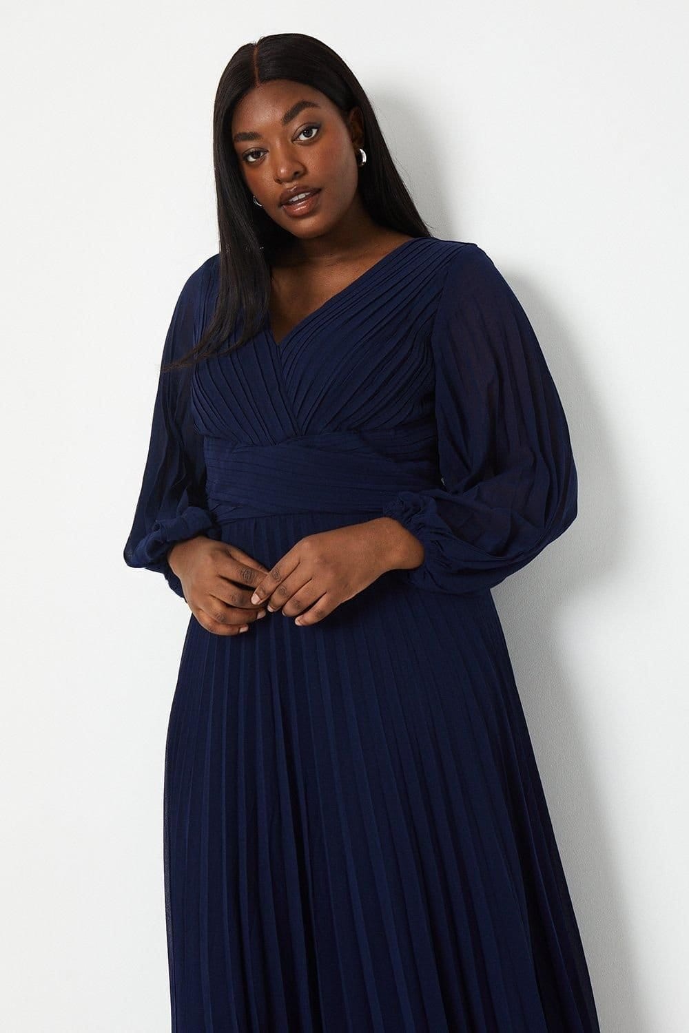 Coast Coast Women's Plus Wrap Front Pleated Georgette Maxi Dress in Navy - 4