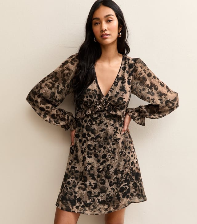 New Look Women's Brown Abstract Pattern Chiffon V Neck Dress New Look - 3
