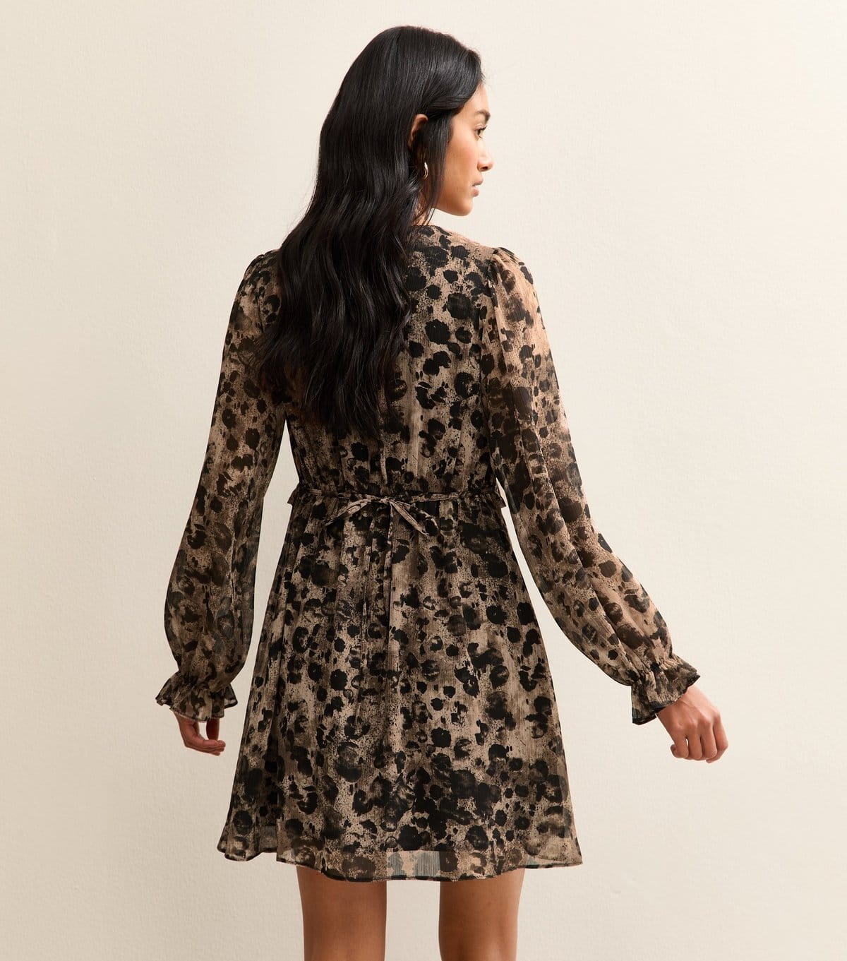 New Look Women's Brown Abstract Pattern Chiffon V Neck Dress New Look - 4