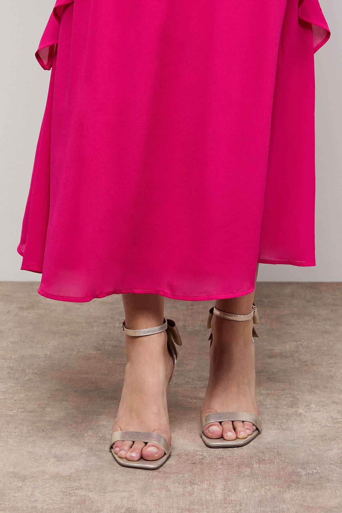 Oasis Oasis Women's Dovile Metallic Textile Satin Bow Back High Heel Stiletto Sandals in Gold - 4