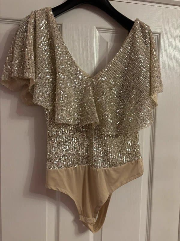 Vera & Lucy Vera and Lucy champagne sequin bodysuit wedding party holiday 12 med same day post