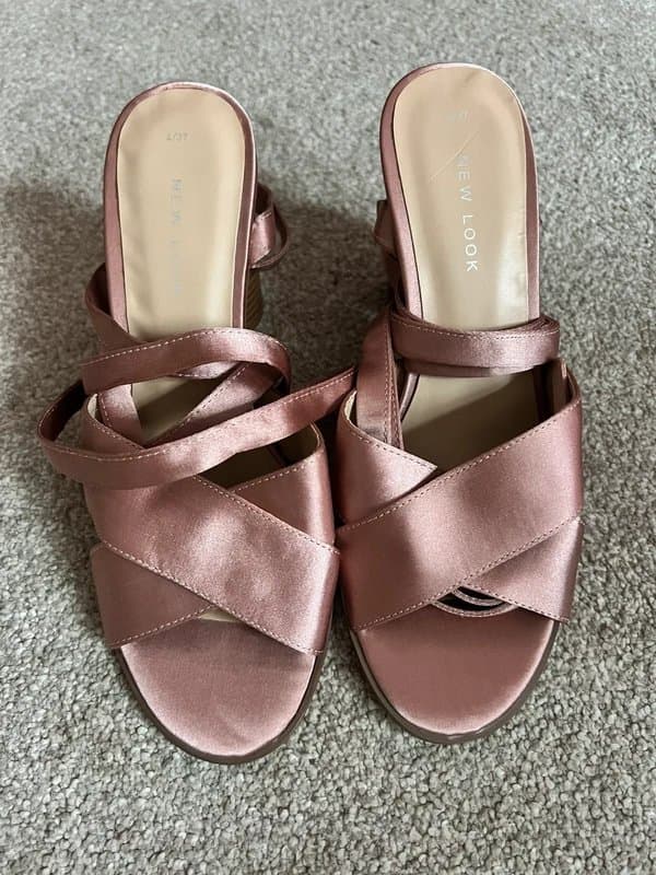 New Look Silk tie Heels
