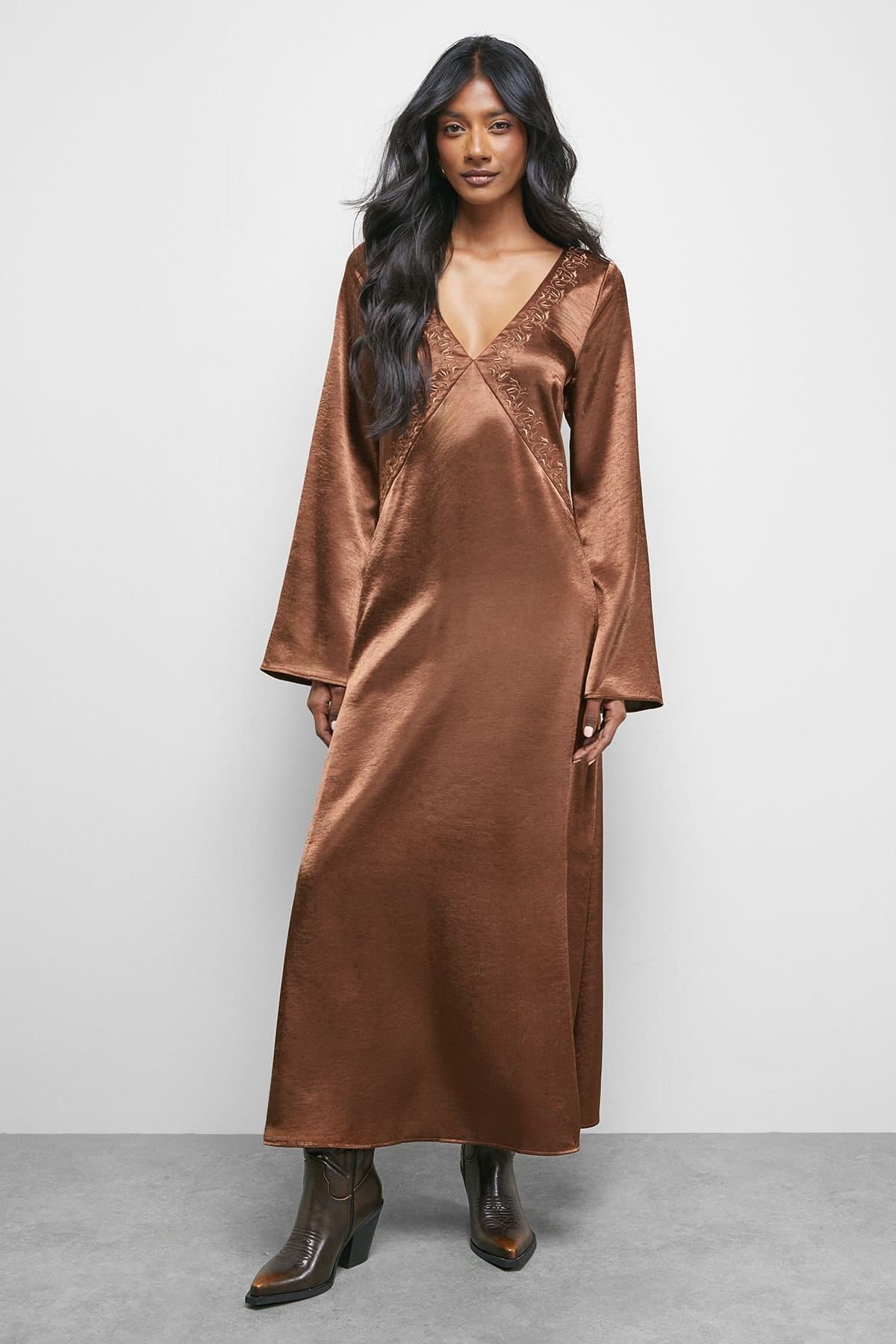 Warehouse Warehouse Women's Embroidered Satin Plunge Neck Flare Sleeve Midi Dress in Burgundy