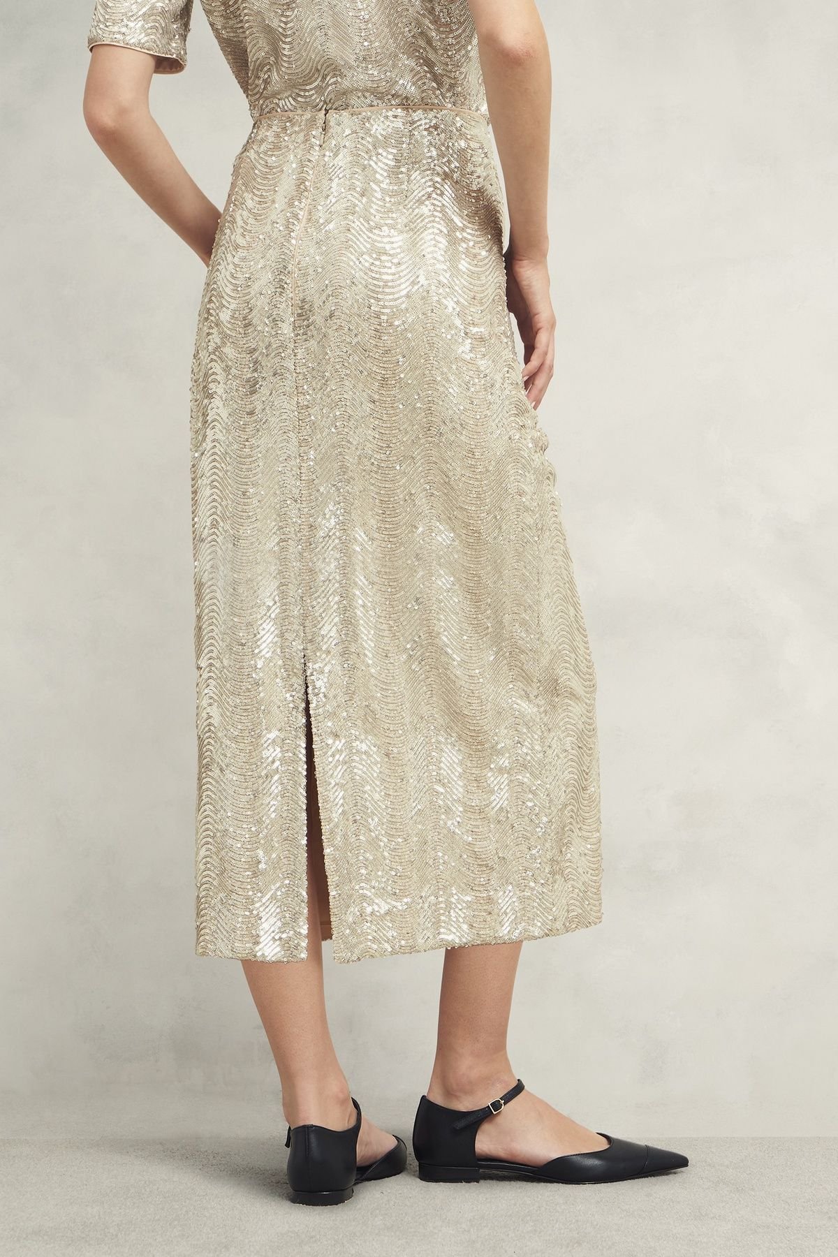 Hobbs London Hobbs London Women's Marlowe Sequin Skirt in Metallic Silver - 4