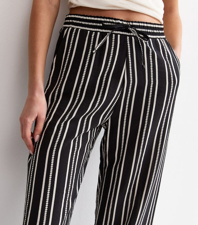 New Look Women's Black Striped Tie Waist Wide Leg Trousers New Look - 2