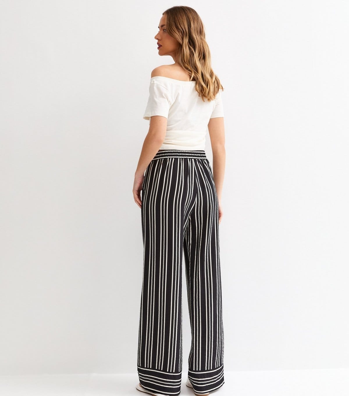 New Look Women's Black Striped Tie Waist Wide Leg Trousers New Look - 4