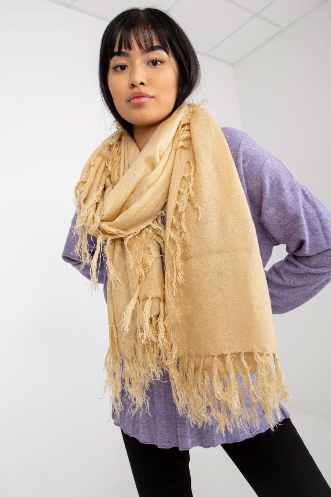 Love Lace Love Lace Beige Warm Tassel Scarf for Everyday Styling