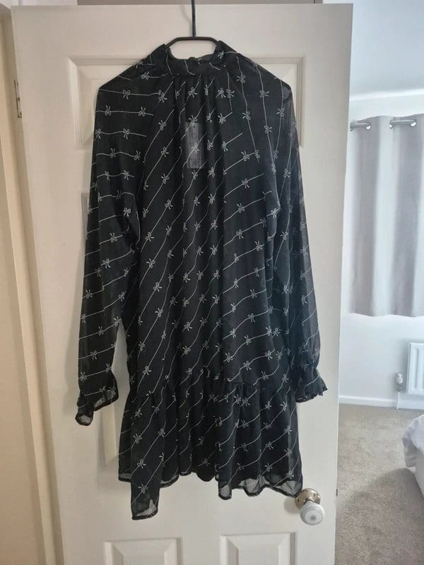 New Look Black Bow Pattern Chiffon Overlay Dress