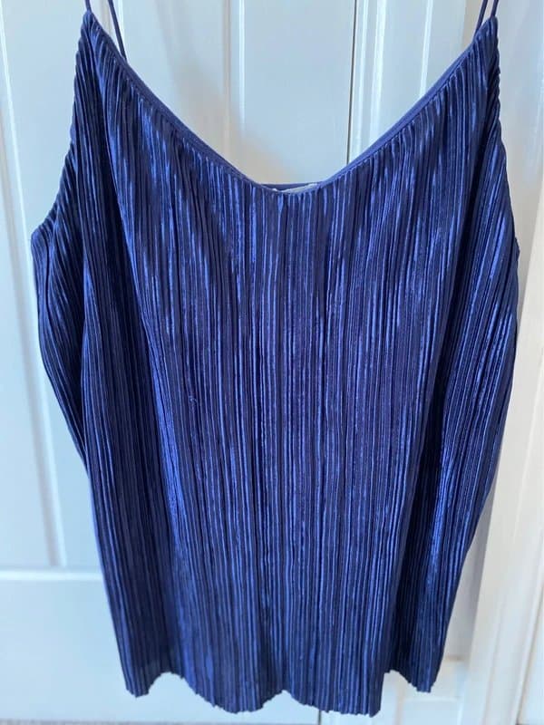 H&M H&M navy shimmery pleated cami top size large (14-16)