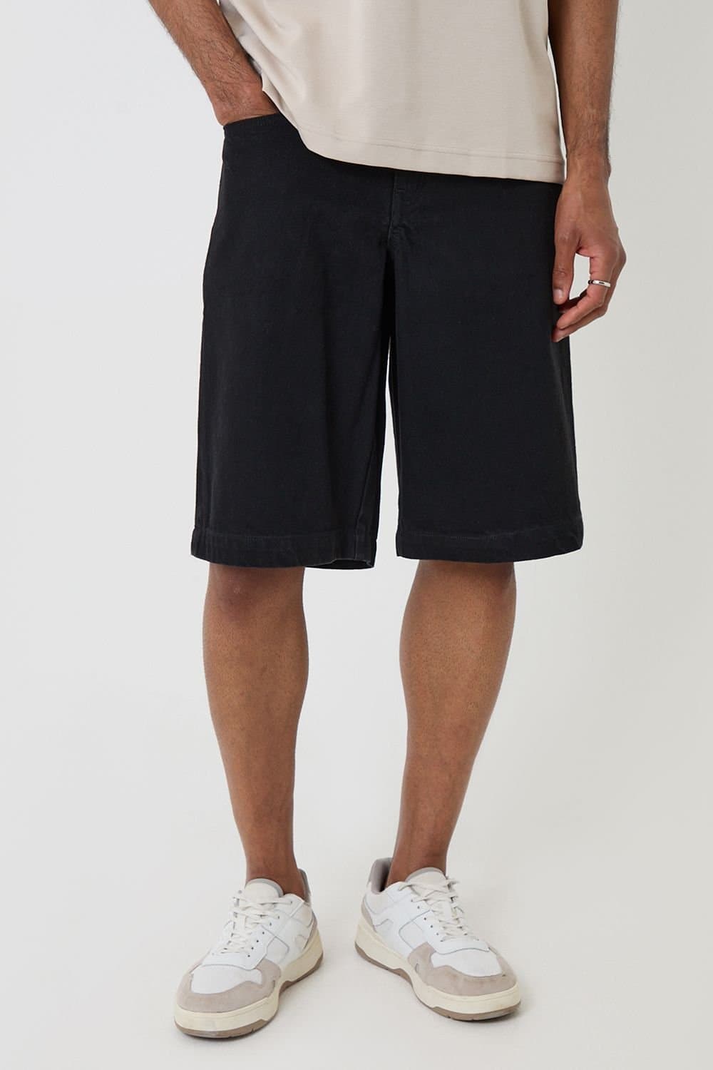 Threadbare Threadbare Men's Baggy Fit Denim Shorts in Black