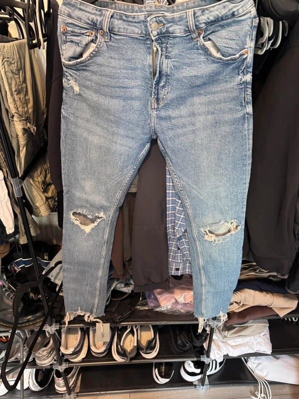 Bershka Bershka Men’s Distressed Jeans – Light Wash – Stretch – Size 32R