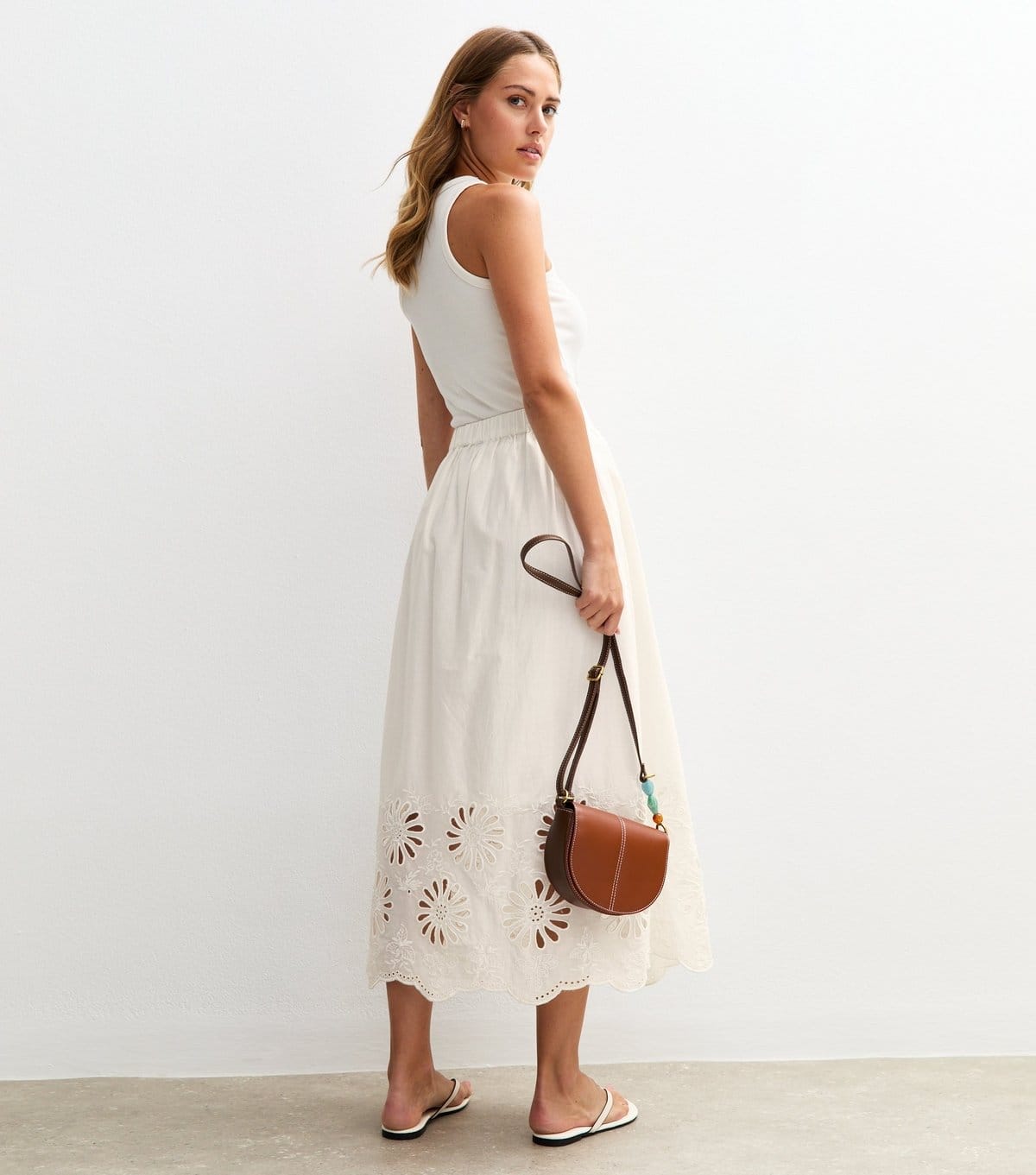 New Look Women's White Embroidered Cutout Hem Midi Skirt New Look - 4