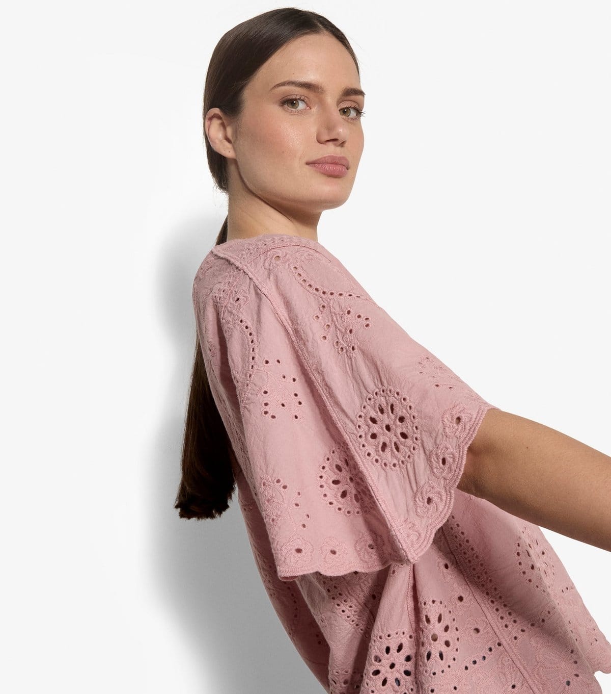 Apricot Women's Pink Embroidered V-Neck Top Apricot New Look - 4