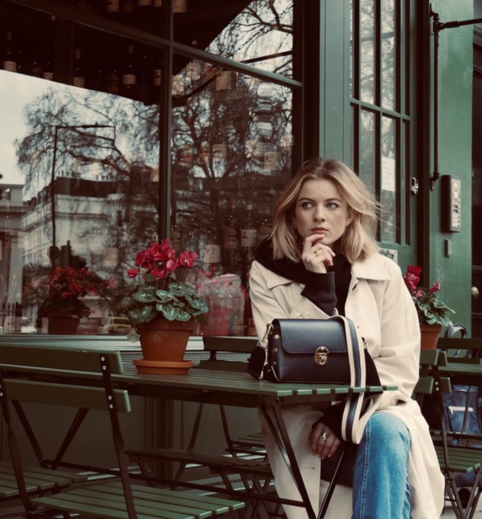 Apatchy London Apatchy London Women's The Bloxsome Leather Crossbody Bag in Navy - 4