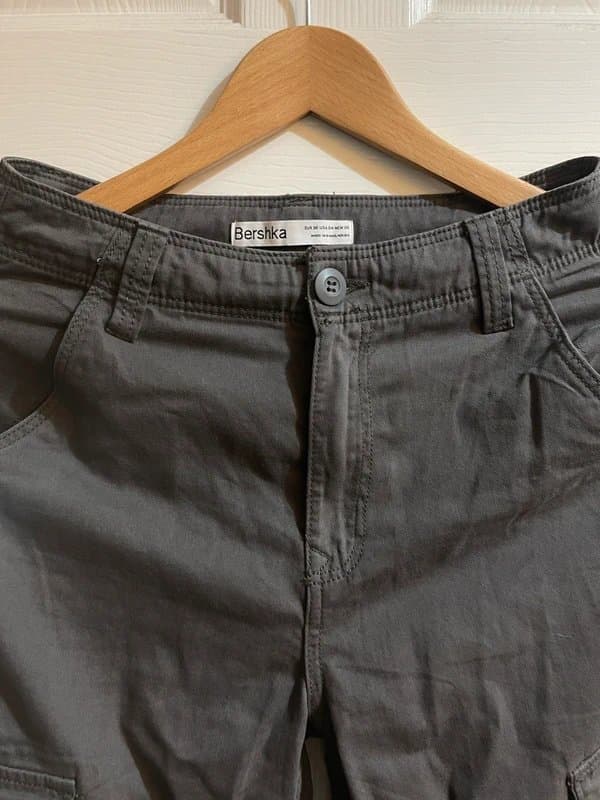 Bershka Cargo pants EUR 36