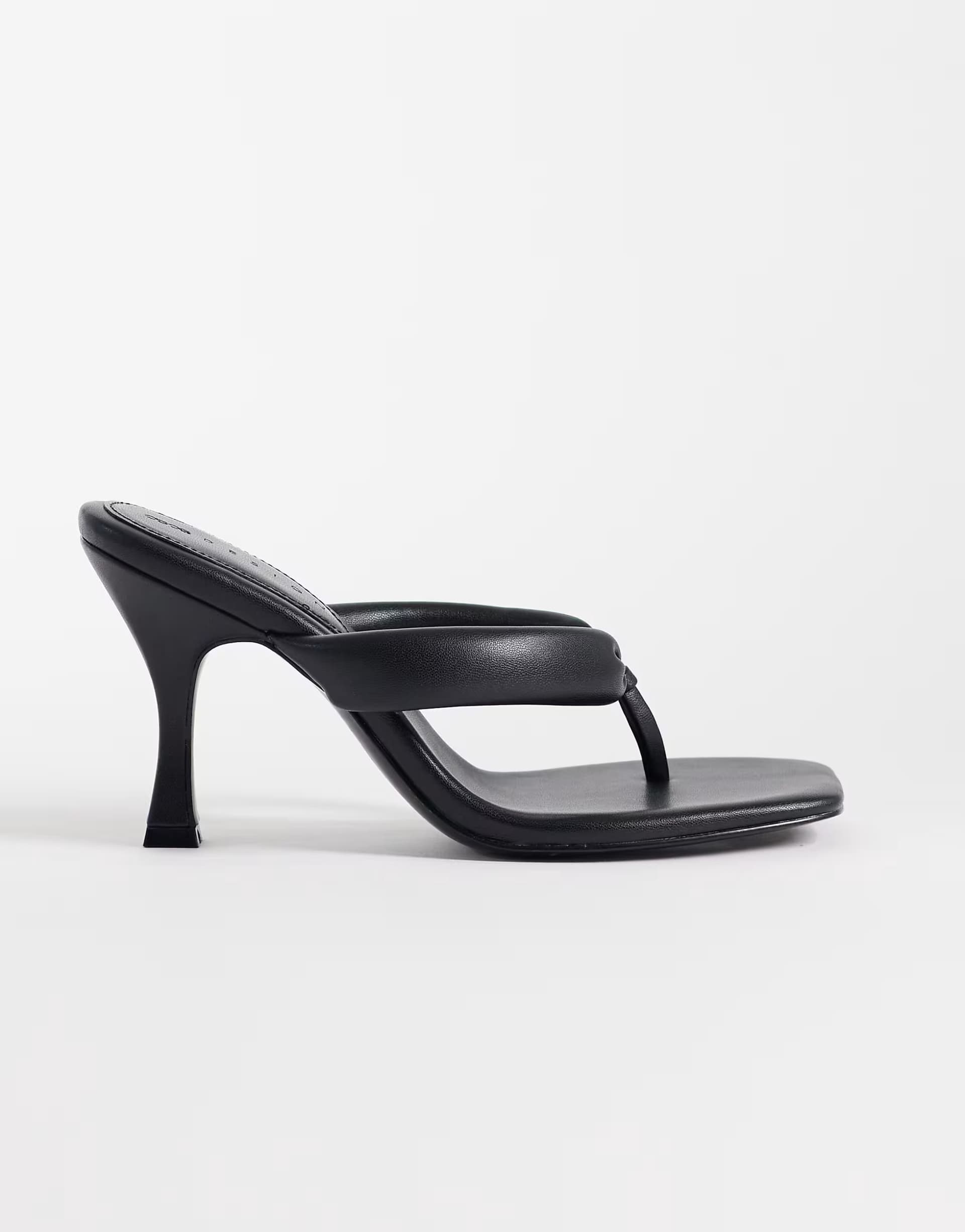 ASOS ASOS DESIGN Huddle padded toe thong heeled sandals in black