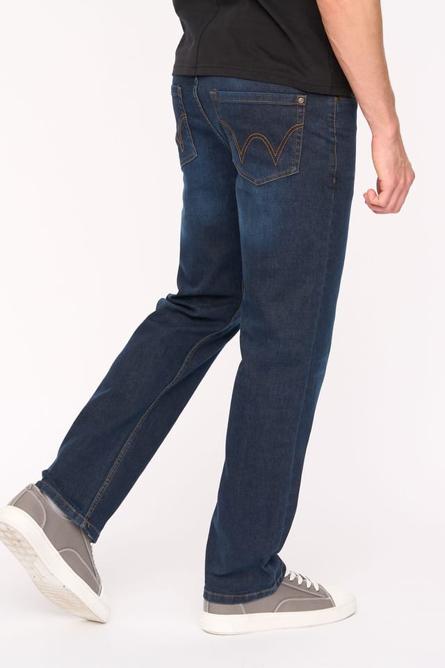 Duck&Cover Duck&Cover Men's Crestline Classic Straight Leg Comfort Stretch Jeans in Dark Blue - 2