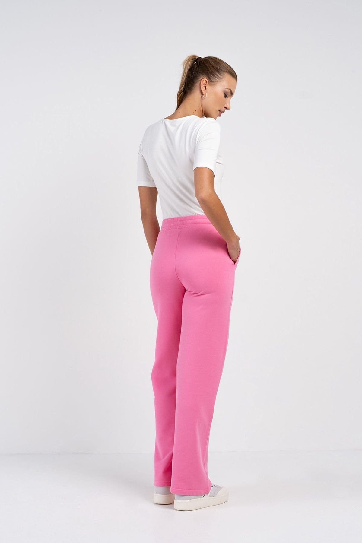 Kettlewell Kettlewell Women's Blake Jogger in Bright Pink - 4