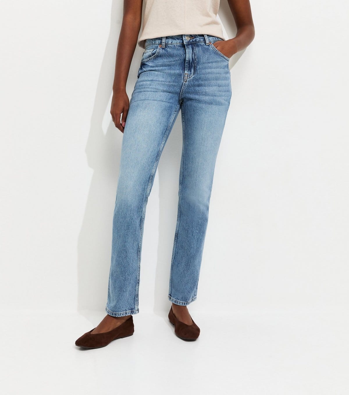 New Look Women's Mid Blue Straight Leg Jeans New Look - 4