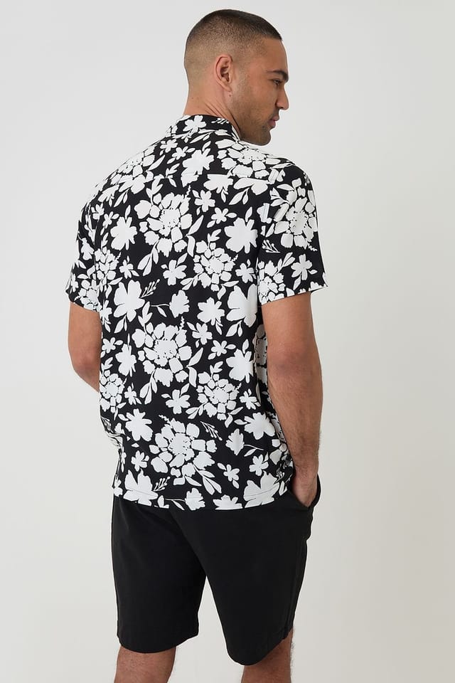 Threadbare Threadbare Men's Abstract Floral Print Short Sleeve Shirt in Black - 2