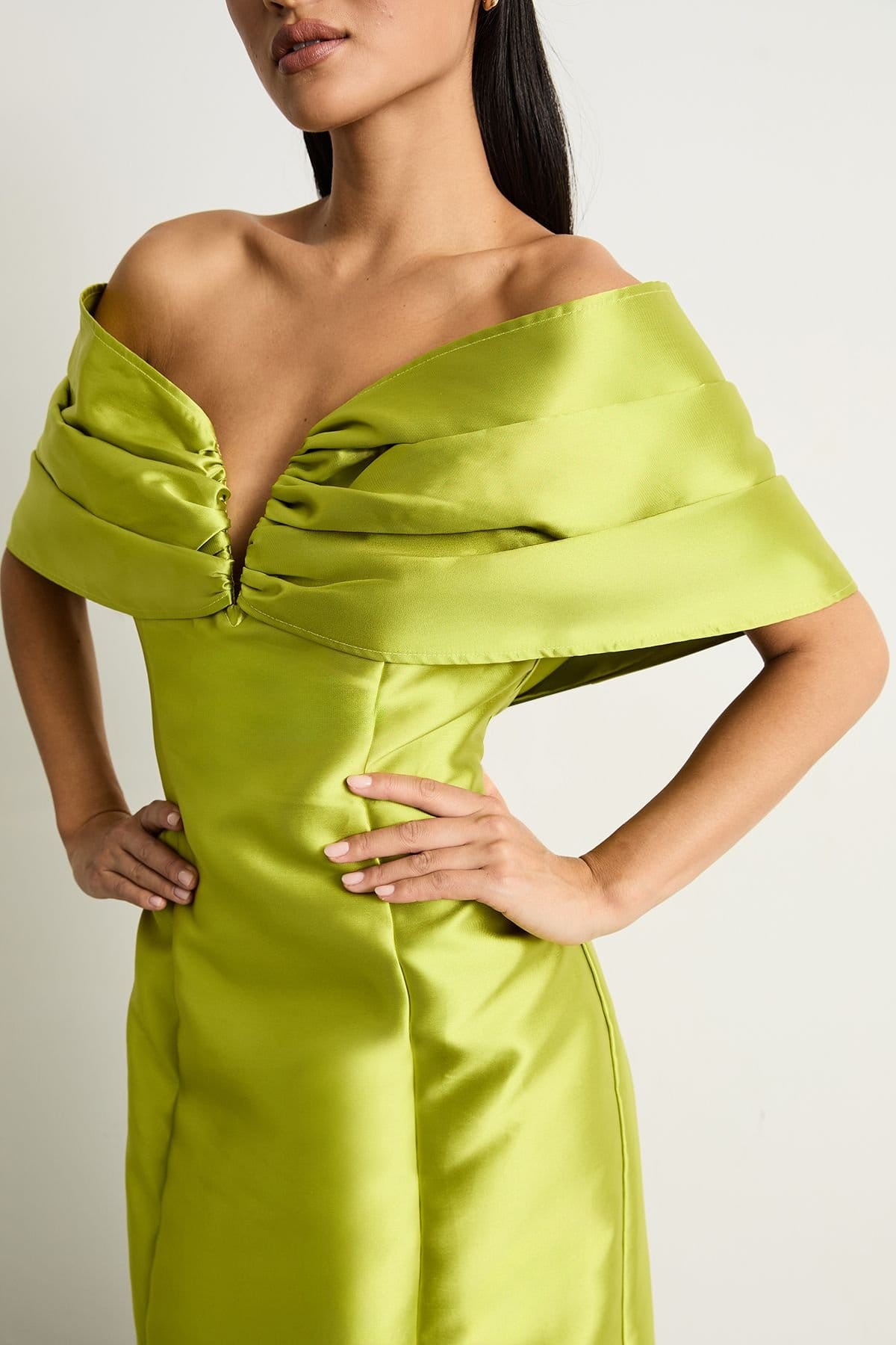 Warehouse Warehouse Women's Petite Satin Twill Notch Front Bardot Midi Dress in Chartreuse - 4