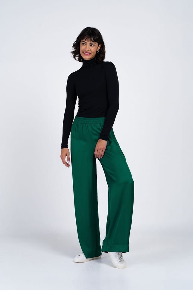 Kettlewell Kettlewell Women's Satin Wide Leg Trousers in Bottle Green - 3