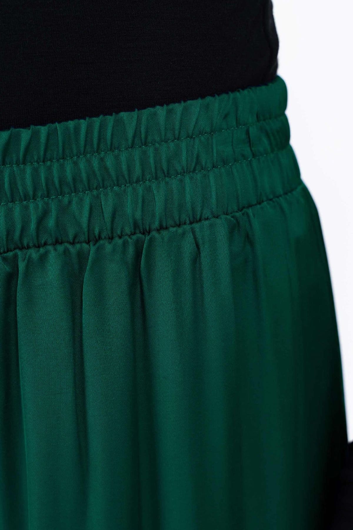Kettlewell Kettlewell Women's Satin Wide Leg Trousers in Bottle Green - 4