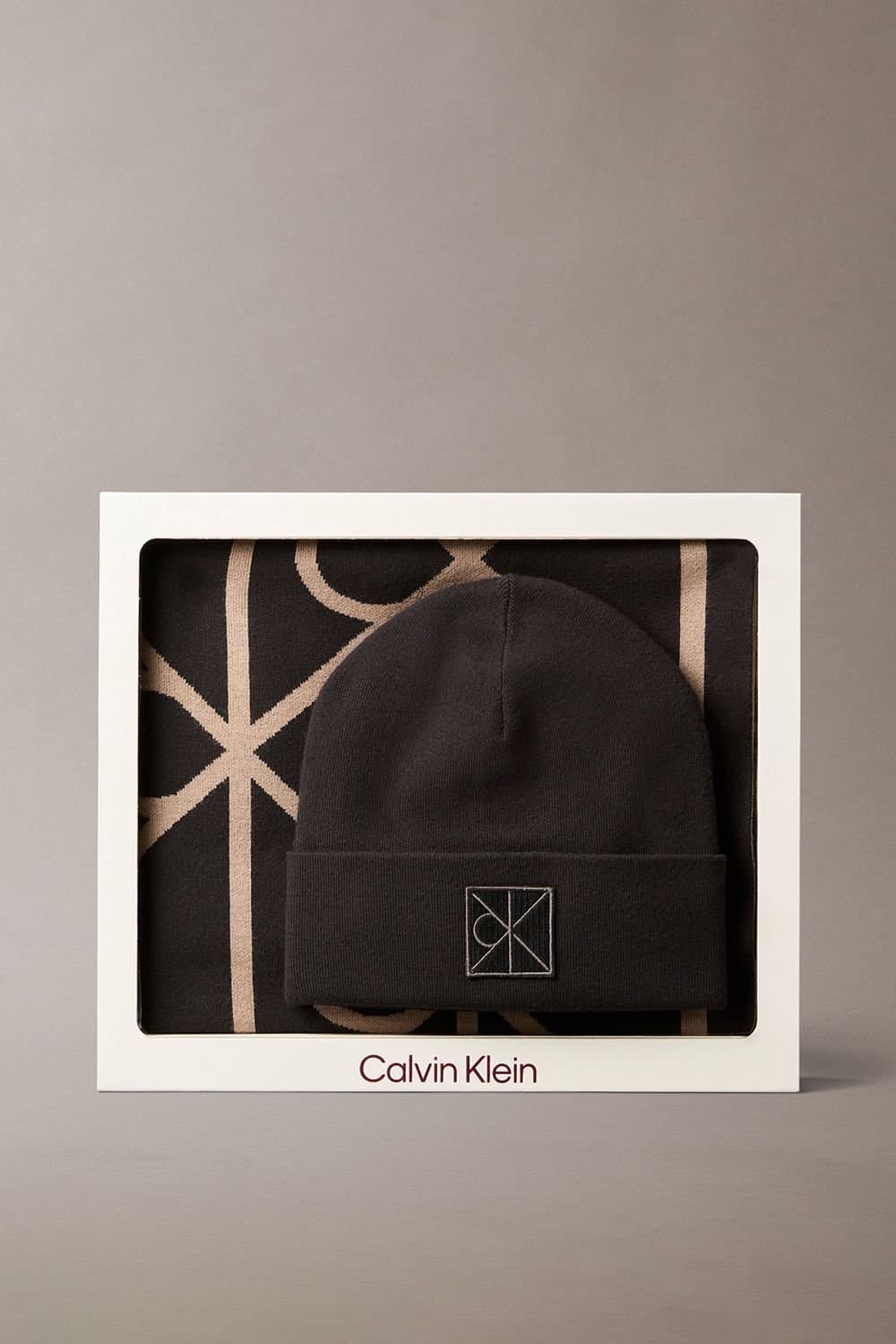 Calvin Klein Calvin Klein Men's Emblem Beanie + Aop Scarf Black