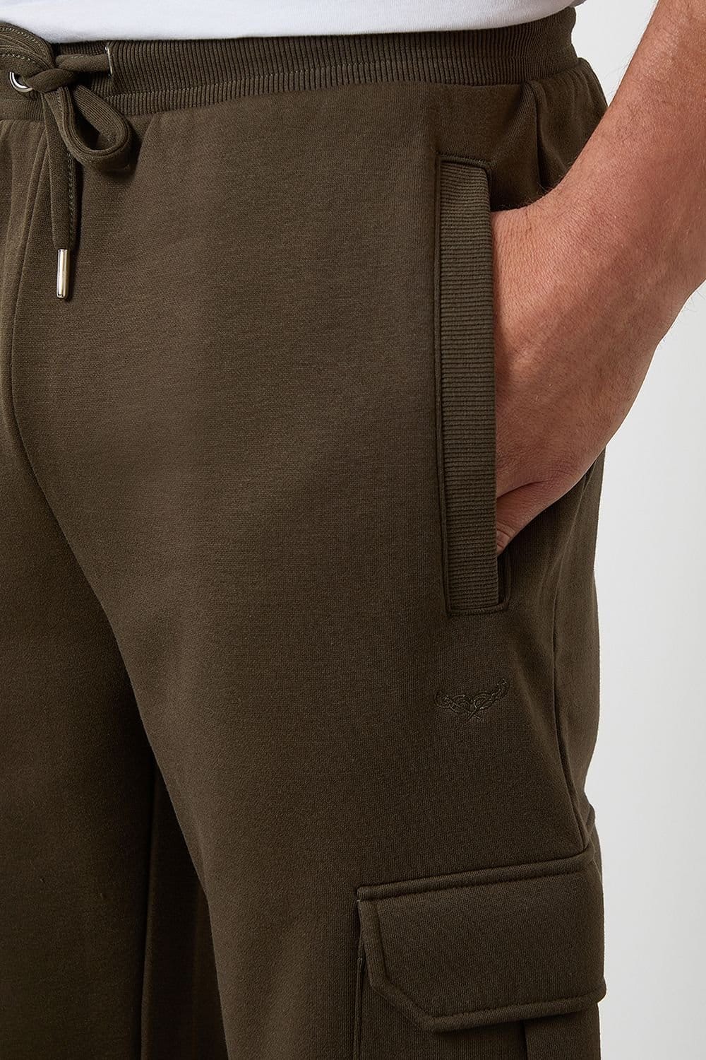Threadbare Threadbare Men's Cargo Joggers in Khaki - 4