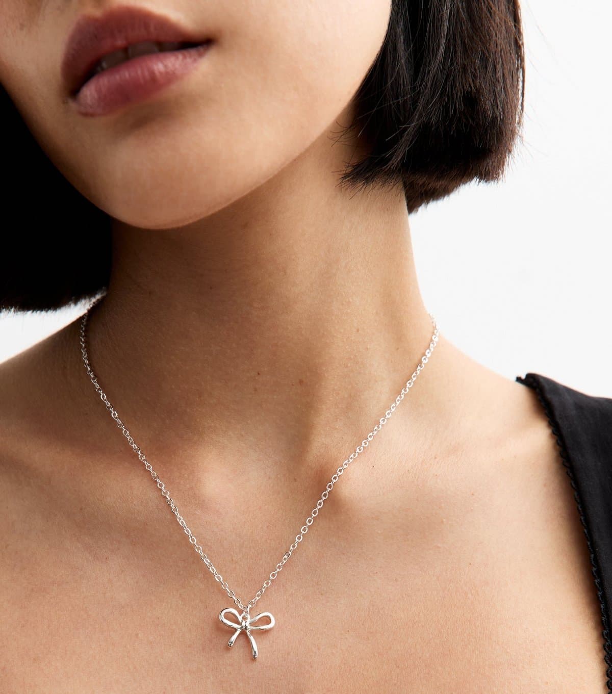 New Look Silver Bow Detail Chain Necklace New Look