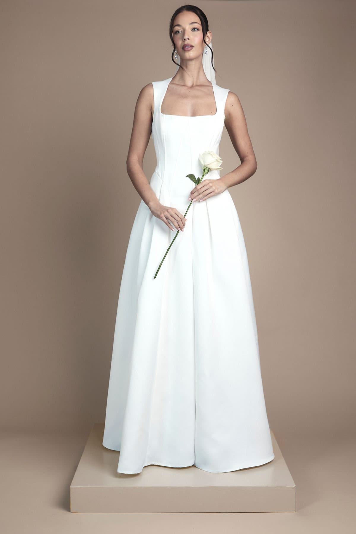 Coast Coast Women's Sleeveless Drop Waist Wedding Dress in Ivory