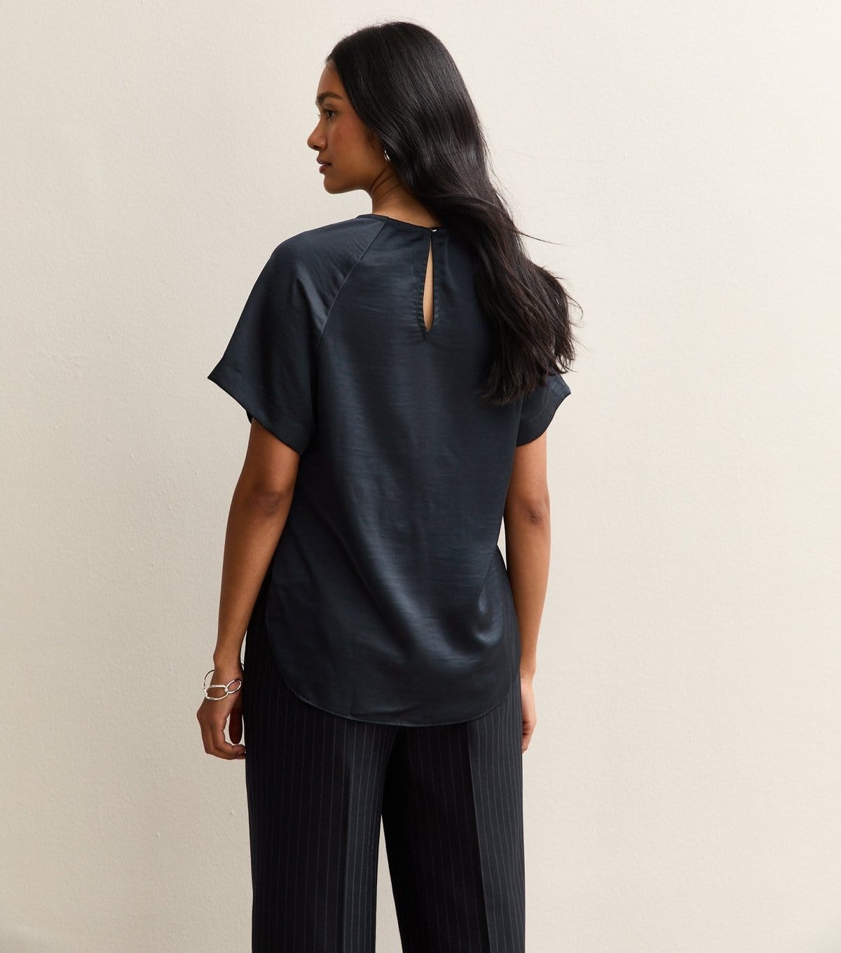 New Look Women's Navy Satin Short Raglan Sleeve Top New Look - 4
