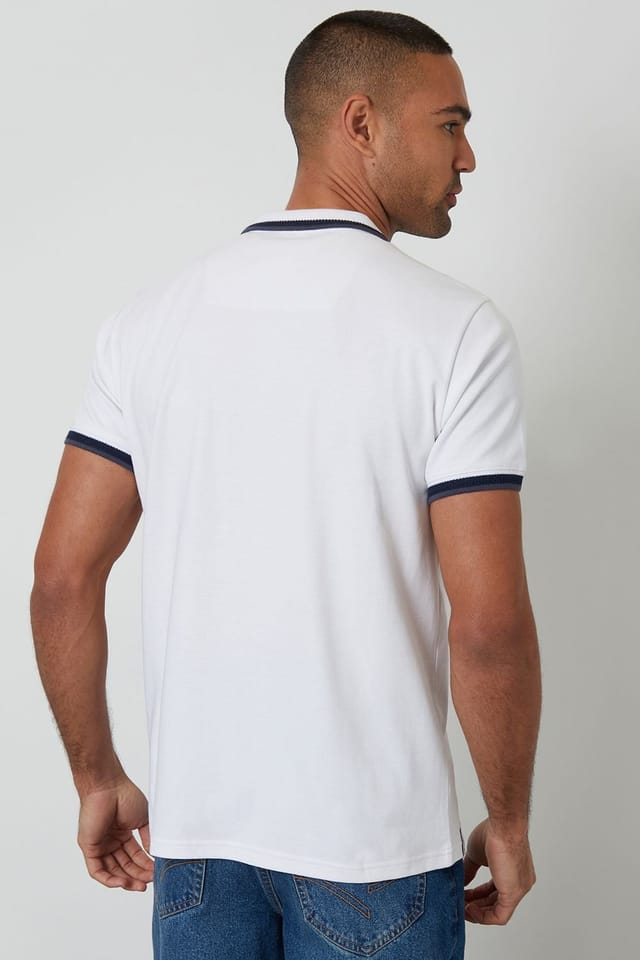 Threadbare Threadbare Men's Jetted Pocket Cotton Polo Shirt in White - 2
